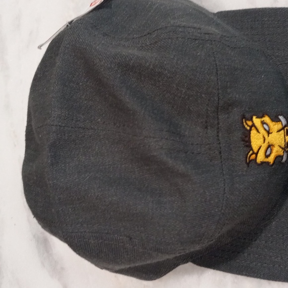 Men's Cap - Picture 8 of 12